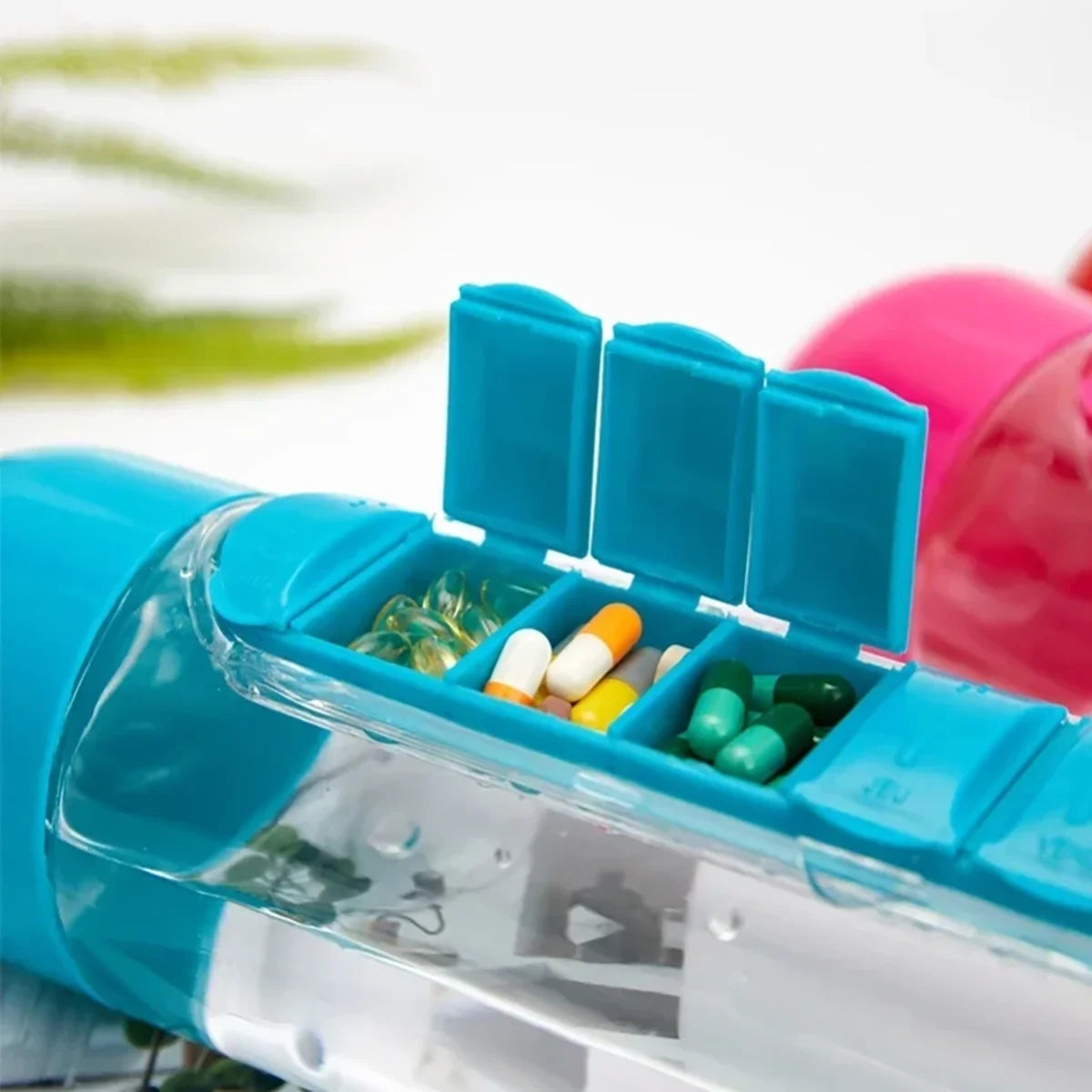 1Pc Combination Daily Medication Box Capsule Water Cup Medicine Portable Drinking Bottle Combination Daily Medication Box Cup